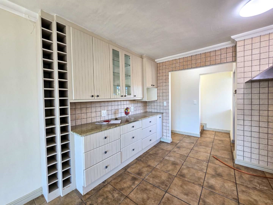 4 Bedroom Property for Sale in Stilbaai Wes Western Cape
